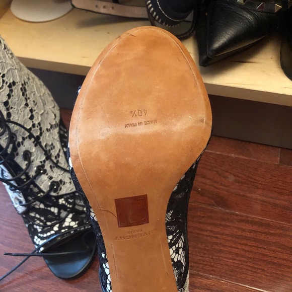 COPY - Givenchy laced up booties - Picture 4 of 6